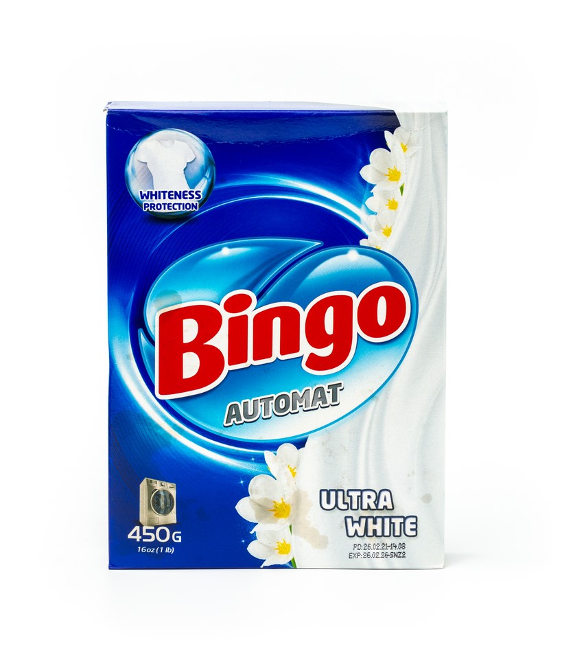 Bingo veļas pulveris baltiem un krāsainiem apģērbiem